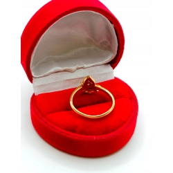 Złoty pierścionek z Cyrkoniami Pr.750 W:2,70gr Roz.14