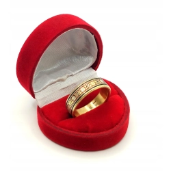 Złota obrączka zdobiona emalią szer.7mm Pr.750 W:12,53gr Roz.23