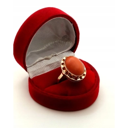 Złoty pierścionek z Koralem Pr.585 W:4,79gr Roz.15