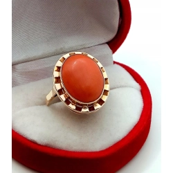 Złoty pierścionek z Koralem Pr.585 W:4,79gr Roz.15