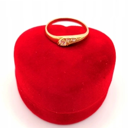Złoty pierścionek z Cyrkoniami PR.585 W:1,73gr R.16 InterSKLEP