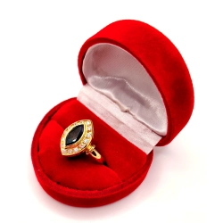 Złoty pierścionek z Onyksem i Cyrkoniami PR.585 W:4,25gr R.18 InterSKLEP