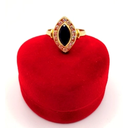 Złoty pierścionek z Onyksem i Cyrkoniami PR.585 W:4,25gr R.18 InterSKLEP
