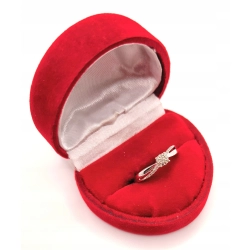 Złoty pierścionek z Diamentami 0,04ct PR.375 W:1,19gr R.13 InterSKLEP