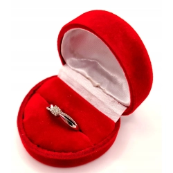 Złoty pierścionek z Diamentami 0,04ct PR.375 W:1,19gr R.13 InterSKLEP