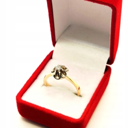 Złoty pierścionek z Brylantem 0,08ct PR.750 W:3,37gr R.15 InterSKLEP