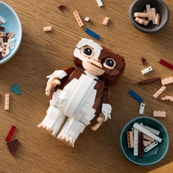 Klocki LEGO Ideas Gremlini: Gizmo 1125 elementów 18+