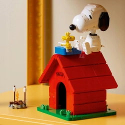 LEGO Ideas 21368 Fistaszki: Buda Snoopy’ego InterSKLEP