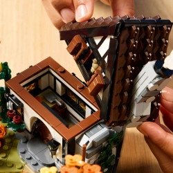 Klocki LEGO Jesienny ogród z chatką 11372 1102 elementy UWAGA OPIS