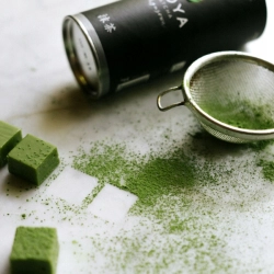 Moya Matcha Luksusowa ceremonialna japońska zielona herbata BIO 30g