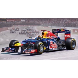 Revell 07074 Red Bull Racing RB8 Sebastian Vettel 1/24