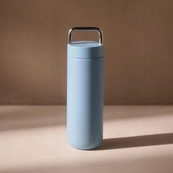 Fellow Carter Carry Tumbler Kubek termiczny Pudrowy niebieski 591 ml