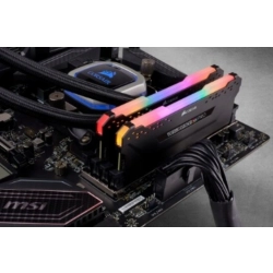 Corsair Vengeance RGB PRO moduł pamięci 32 GB 2 x 16 GB DDR4 3200 MHz