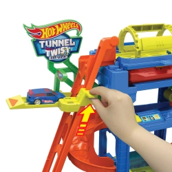 Hot Wheels City Myjnia Tor Zmiana Koloru Pojazd 1:64
