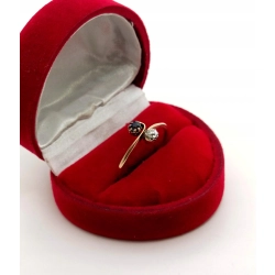 Złoty pierścionek Vintage Szafir i Diament 0,125ct Pr.585 W:1,55gr Roz.16